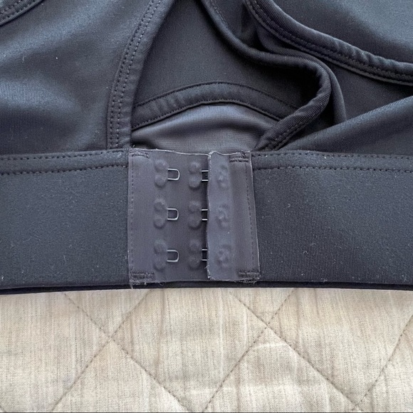 Fabletics Sports Bra - Picture 4 of 4
